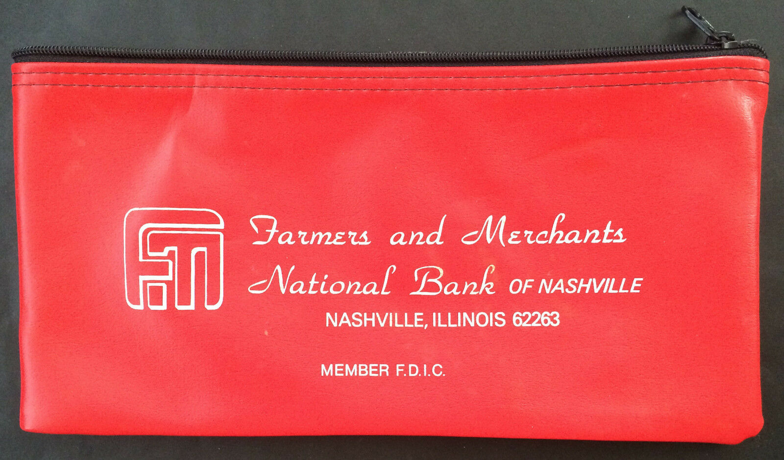 Farmers and Merchants National Bank of Nashville Illinois Zippered Currency Bag