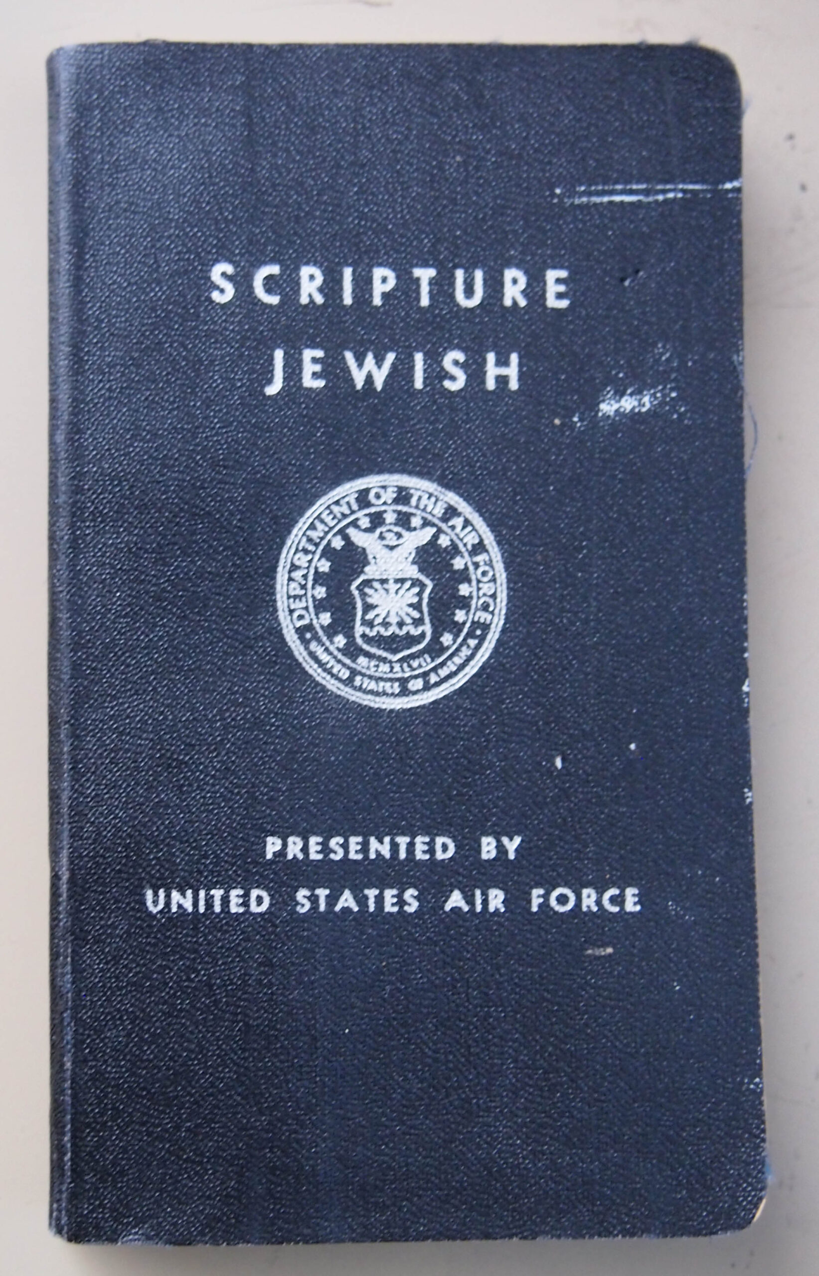 SCRIPTURES JEWISH (POCKET SIZE) - for PRESENTED by the UNITED STATES AIR FORCE- SOFT COVER - KOREAN WAR
